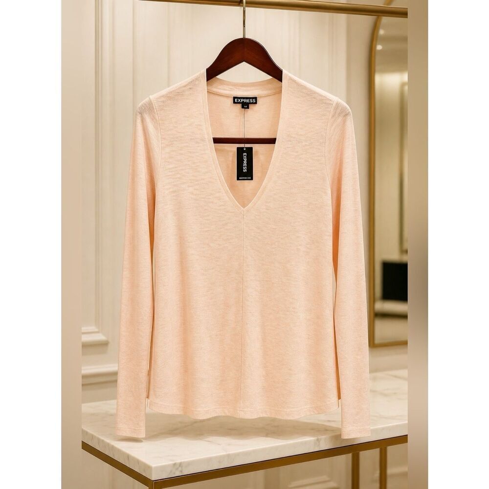 LIGHT PINK EXPRESS LING SLEEVE SHIRT SIZE XS NWT